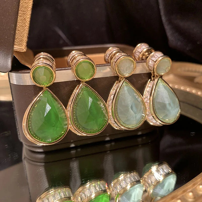 Boucles d’Oreilles Luxe Femme – Jade Péridot & Micro-incrustation CZ Violet