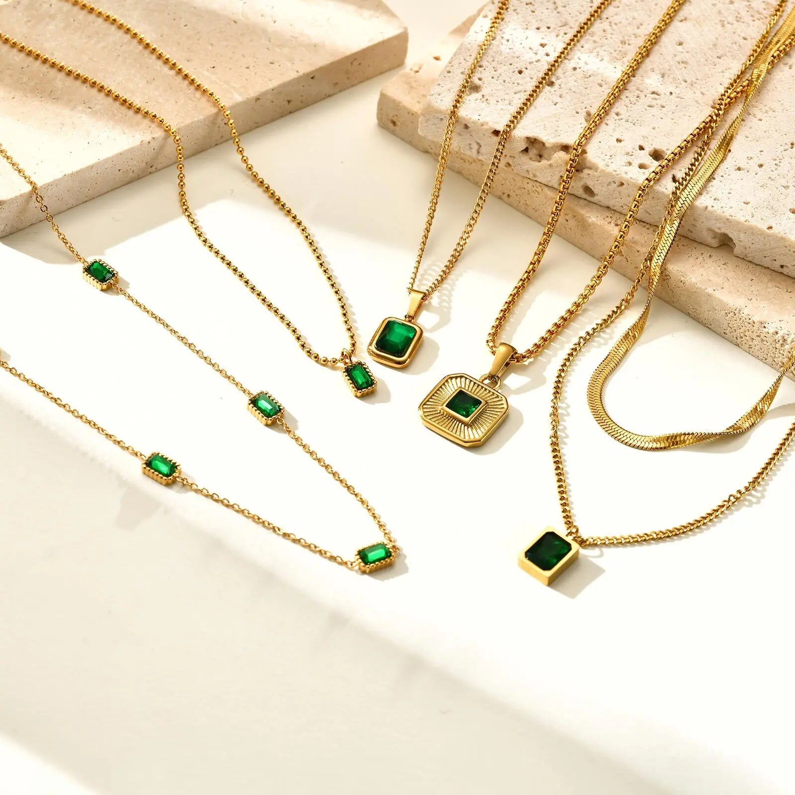 « Collier Zircon Vert »