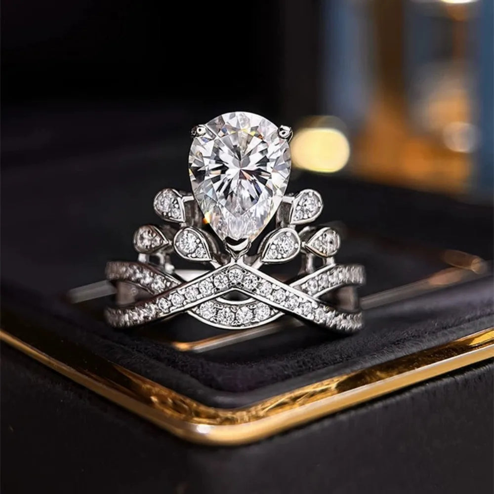 Bague Luxe Femme – Argent 925 & Moissanite Pear Cut 4–5CT Certifiée